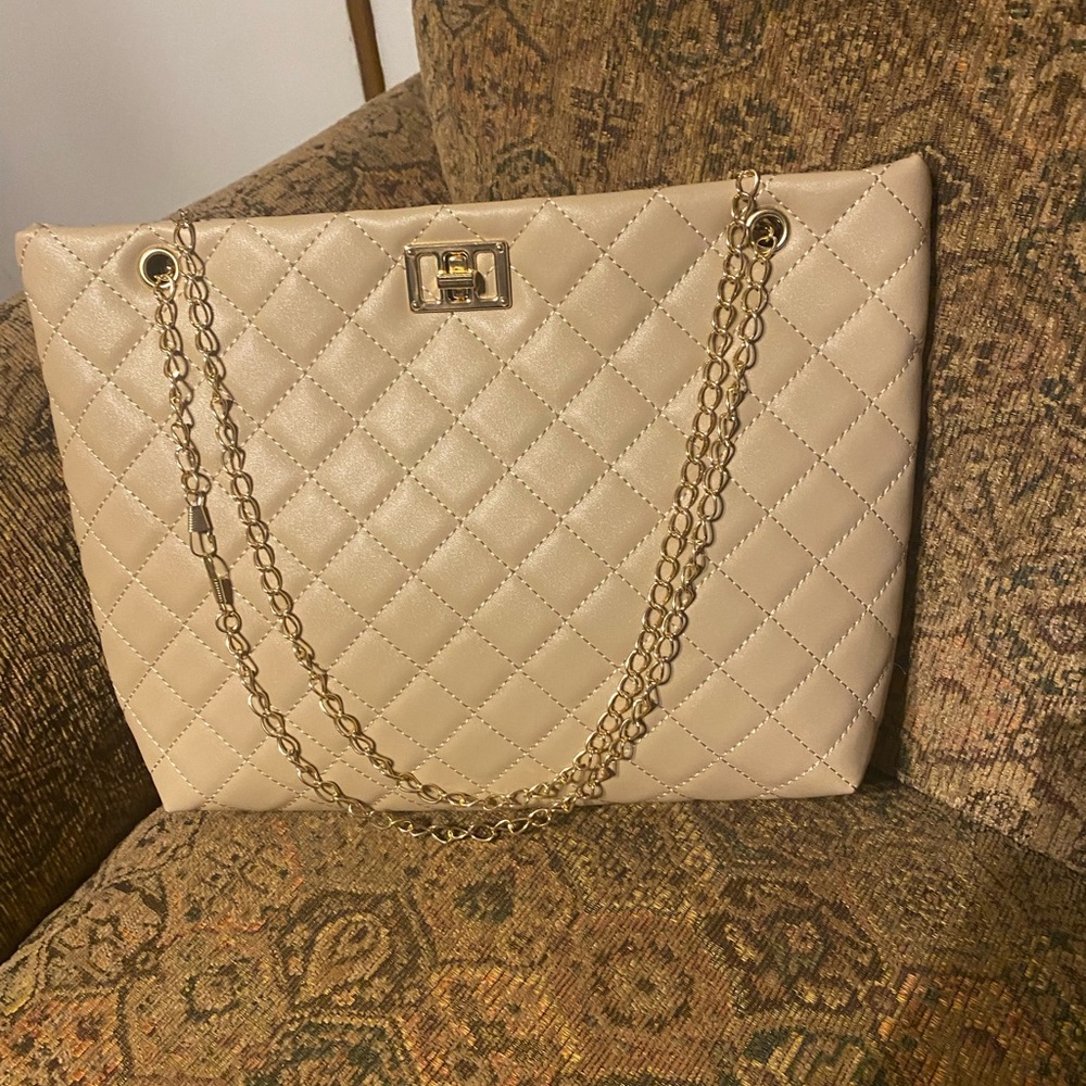 Two pocketbook - Picture 3 of 5